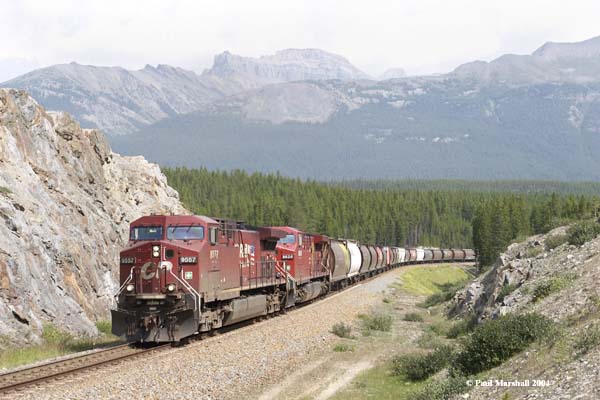 CP #9557 + #8624 westbound at Divide - August 2004