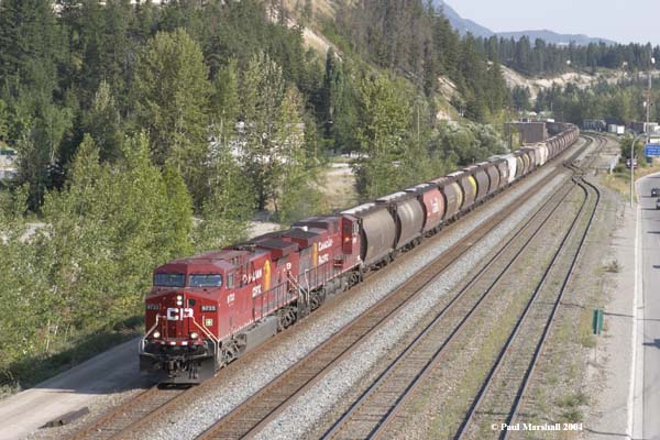 CP #9733 + #9758 westbound at Golden - August 2004