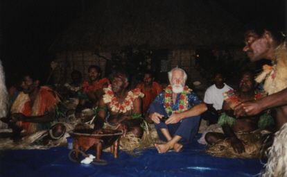 Cap'in and the Chief - Yasawas (Fiji).jpg (58082 bytes)