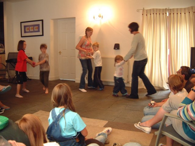 moredancers5.jpg