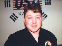 chrisbrown.jpg (4771 bytes)