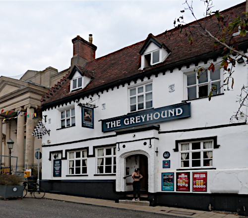 The Greyhound in Diss