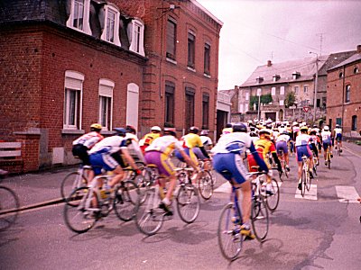 Cycle race at Felleries