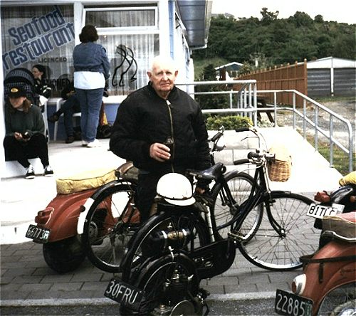 Pat Wood and his Wall Auto Wheel at a NZCSC rally