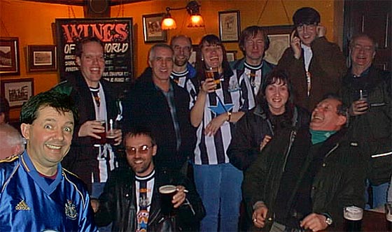 Team Photo time, then off on the long trek in search of a resteraunt that dosen't mind serving a load of drunken toon fans.