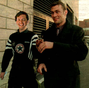 Rik welcomes Dunc to Tyneside.