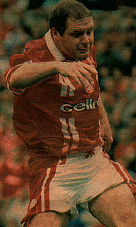 I didn''t alter the picture, he realy does look like this now.