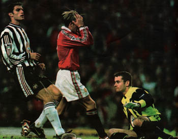 Birthday boy AaronHughes has a great game along with Given our defence is solid.