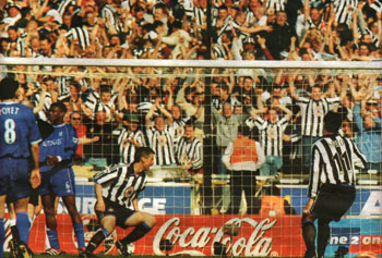 Lee gets the equaliser.