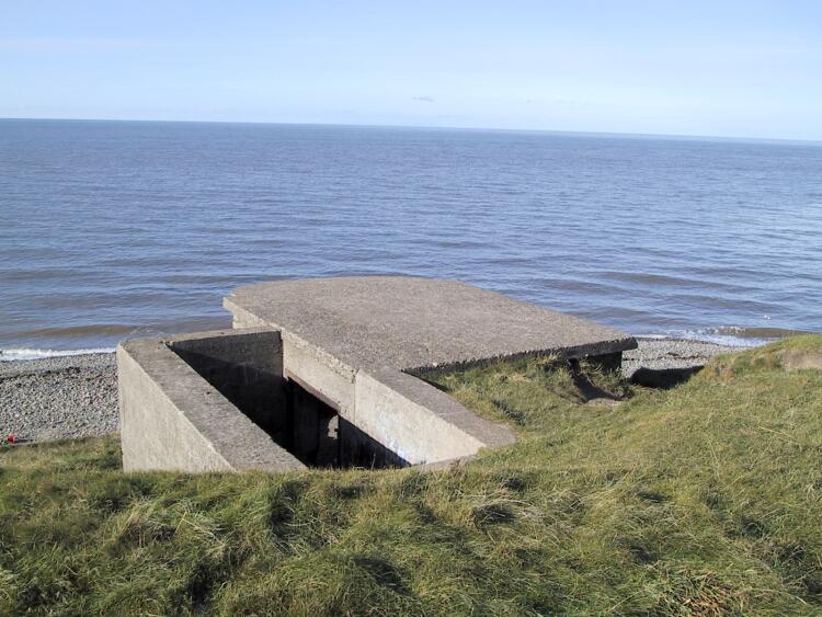 Searchlight emplacement, Earnse Point, near North Scale.