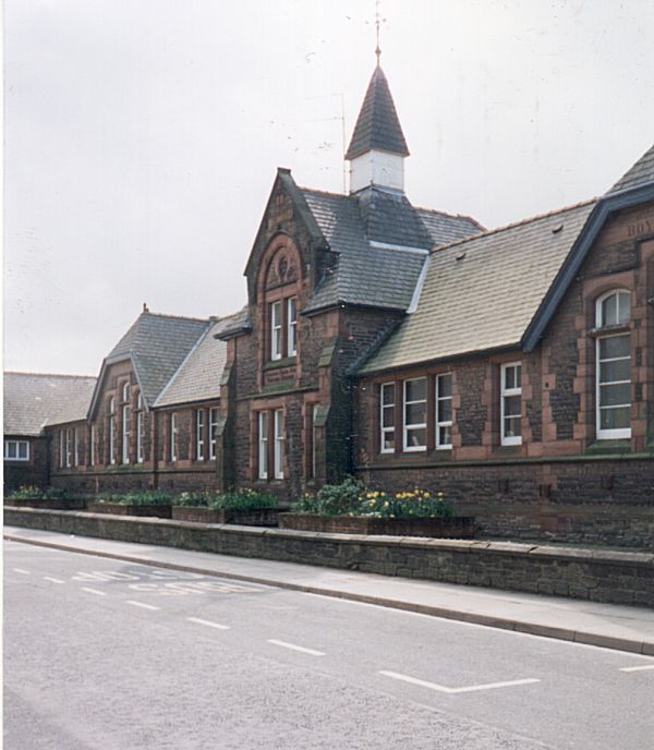 Victoria School looking East up Victoria Road.