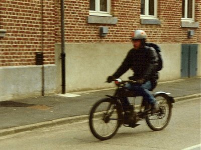 V&eacute;lomoteur