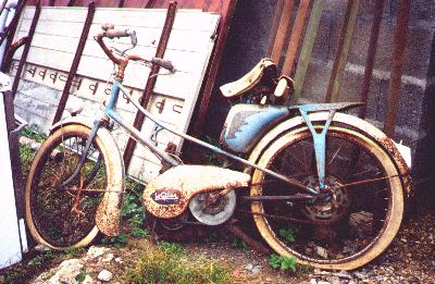 Le Gitan moped in Emmaus
yard at Sasoges