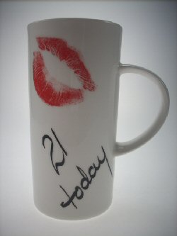 21 Today Lips Mug