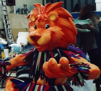 Pneumatically controlled Lion
