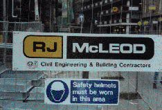 There woz I, diggin' this 'ole...