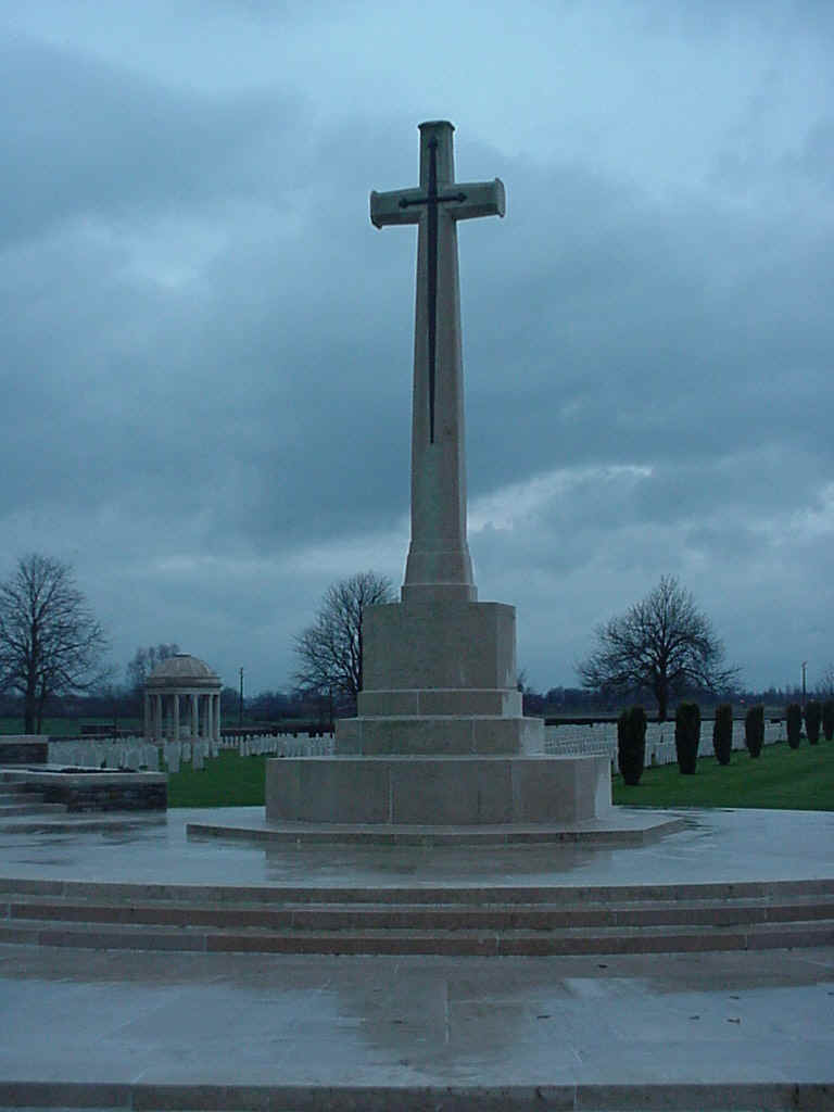 Cross of Sacrifice at Bedford House Bristish Cemetery