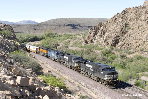 NS #9695 + #9502 + #CR6706 + BNSF #7903 at Crozier Canyon (near Kingman) - May 2004