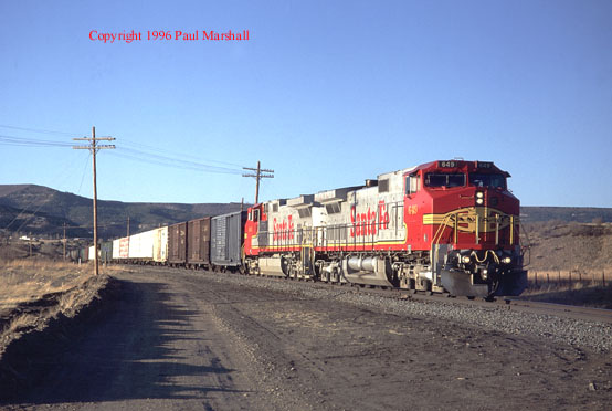 Dash 8 leaving Raton April 1996