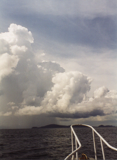Monsoon - Andaman Sea (Th).jpg (159115 bytes)