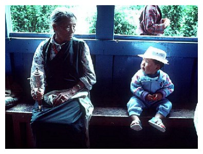 generations meet - Bhutan (National Geographic)