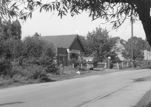 Front lane in 1956.jpg (43428 bytes)
