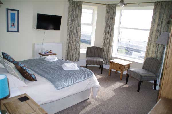 an image of minymor hotel bedrooms