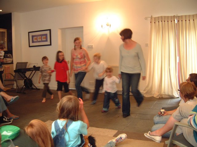 moredancers2.jpg