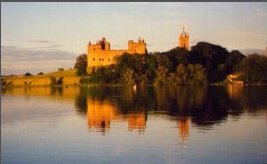http://www.users.globalnet.co.uk/~mooread/lithgowpalace.jpg