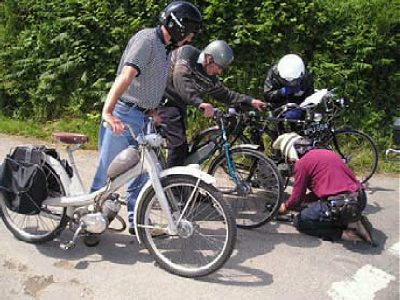 A minor hitch with a Ducati Cucciolo