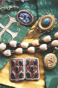 Antique Dealers - antique-warehouse-collectables