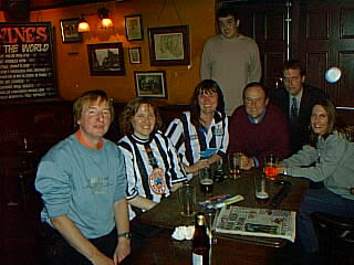Jonno, Ciara, Steph, Gibbo, Jon, sofftie ,Christina, (Rik wasn't looking his best.)