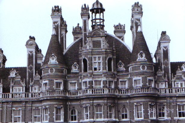 Royal Holloway and Bedford New Collage, North (Queens) Quad