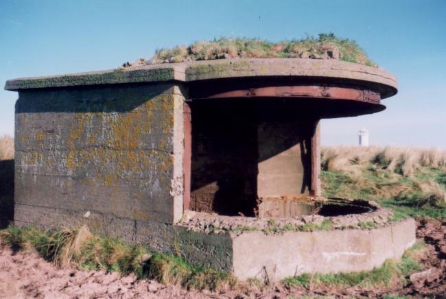 Searchlight emplacement, South Walney.