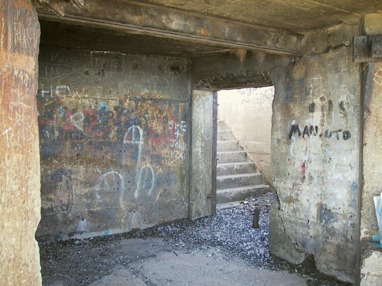 Searchlight emplacement, Earnse Point, near North Scale.