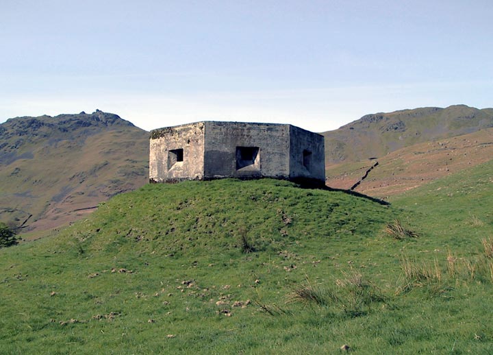 Looking towards the 'lion-and-lamb'.