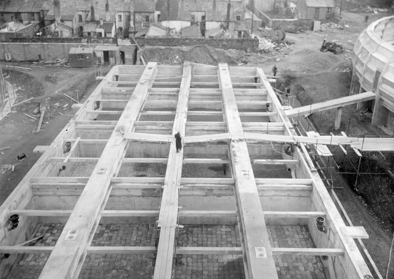 A rectangular tank, 28th March 1941.