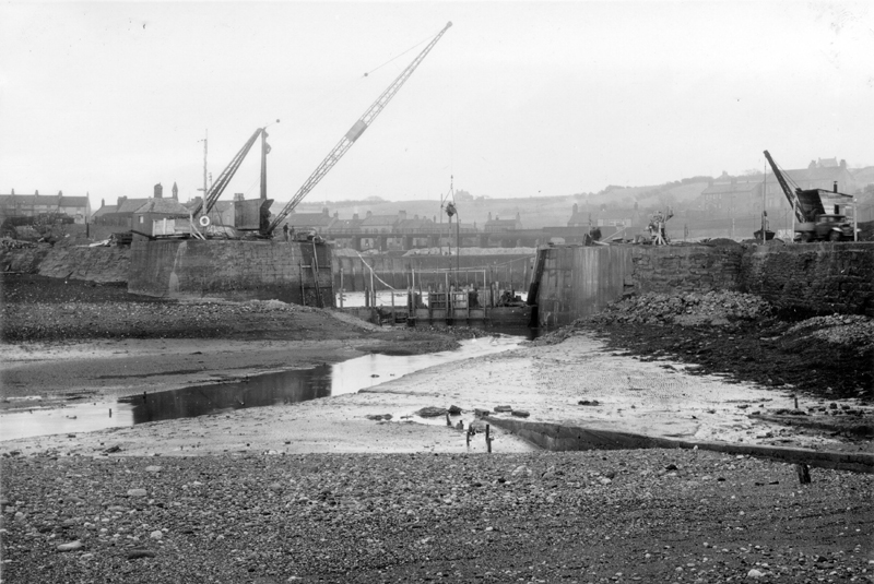 Harrington harbour.  Used as a seawater pumping-station, 13th January 1941.