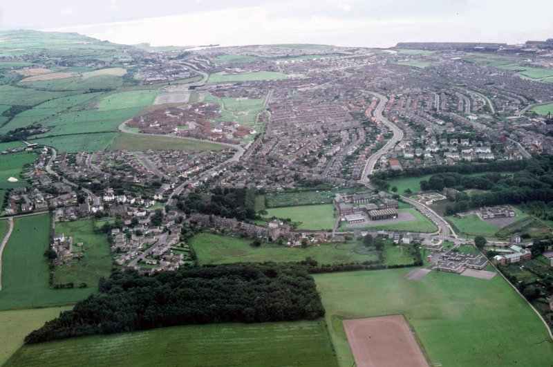 An aerial view of Newlands School and immediate hinterland, 1984.