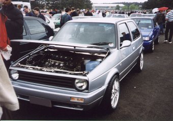 One of the nicest engine bays on this car, sadly it was being shut as I got there