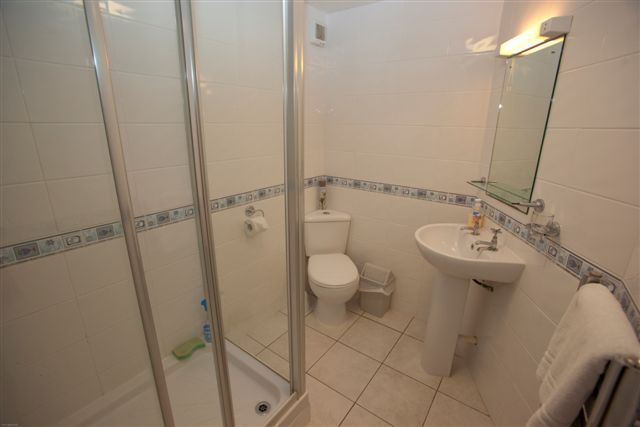 flat 8 new bathroom