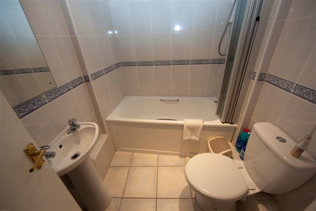 flat9 bathroom
