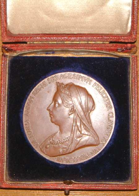 queenvicbronzemedal1897.jpg